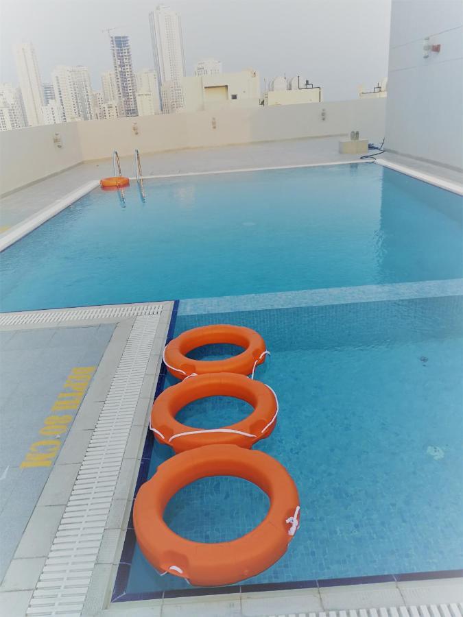 Infinity Juffair Suites Manama Exterior foto